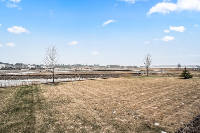 view of yard featuring a rural view