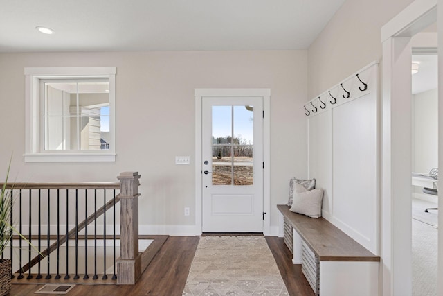 mudroom with baseboards, visible vents, wood finished floors, and recessed lighting