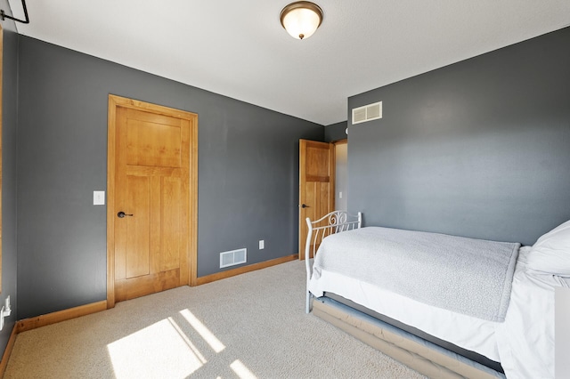 bedroom featuring carpet floors