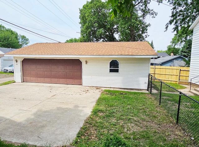 809 7th St, Montevideo, MN 56265 - view of detached garage
