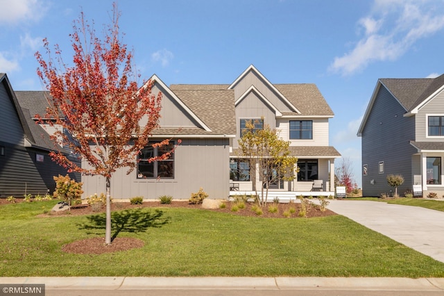 view of front of home with a front yard