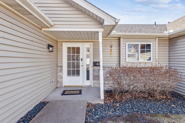 983 County Road D E, Vadnais Heights, MN 55109 - entrance to property featuring a shingled roof