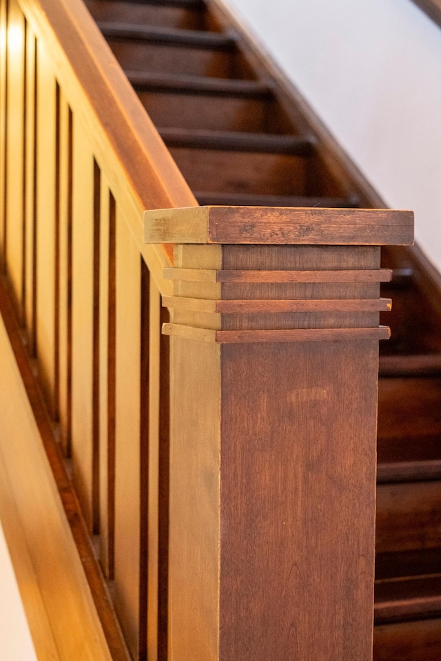 2328 3rd St, Duluth, MN 55812 - view of stairs