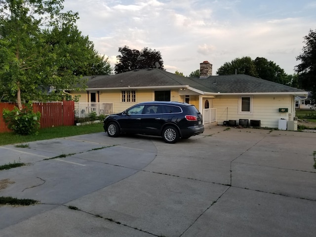 436 6th Ave SW, Cambridge, MN 55008 - single story home with a chimney