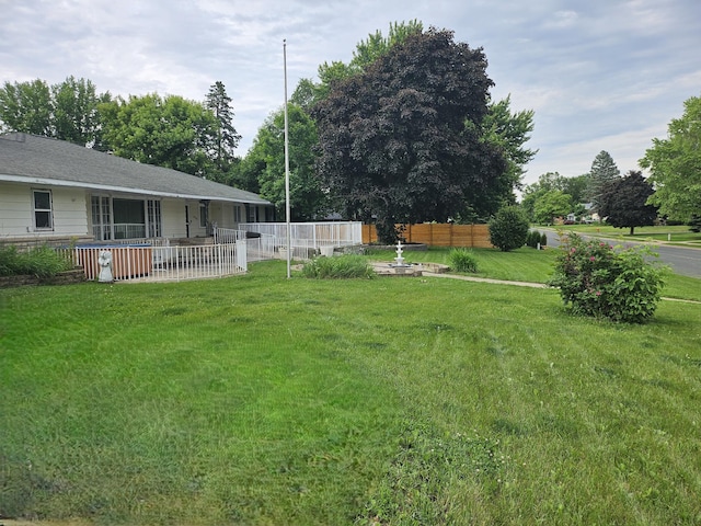 436 6th Ave SW, Cambridge, MN 55008 - view of yard featuring a patio area