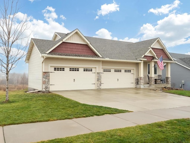 craftsman inspired home with a front yard