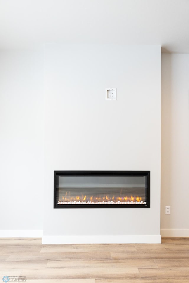 room details featuring hardwood / wood-style floors