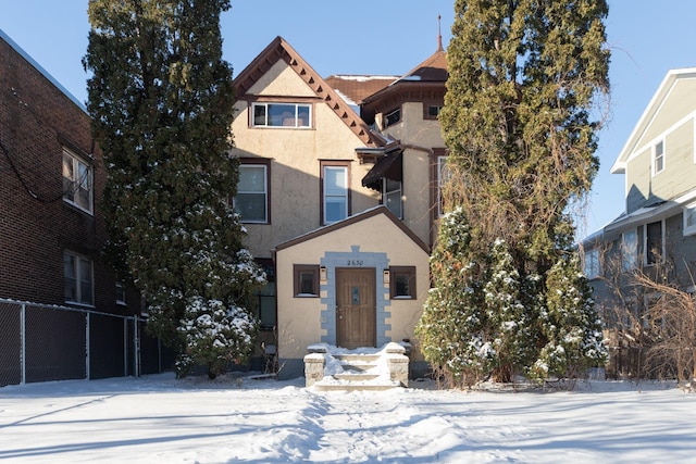 view of front facade