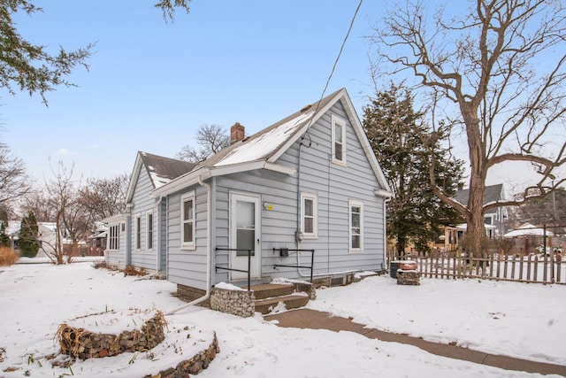 view of front of property