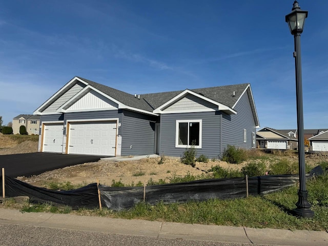 view of front facade with a garage