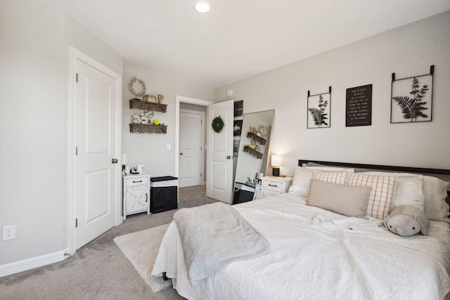 bedroom featuring carpet floors