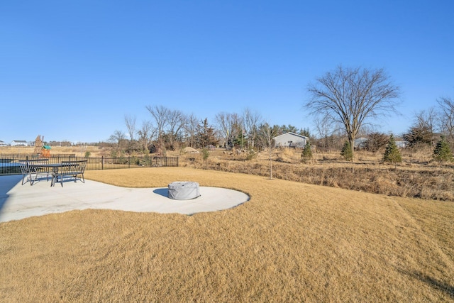 view of yard with a patio area