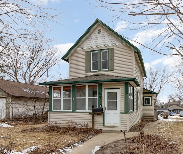 view of front of property