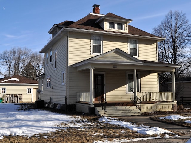 view of front of house featuring a porch