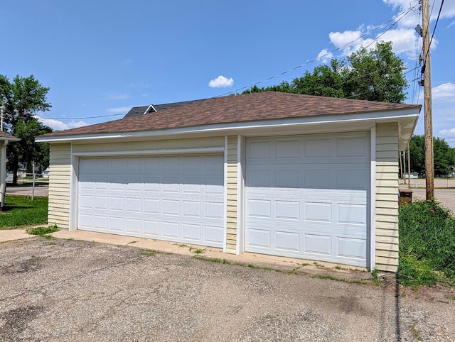 410 5th St, Montevideo, MN 56265 - view of detached garage