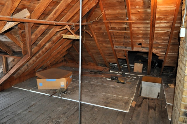 410 5th St, Montevideo, MN 56265 - view of unfinished attic