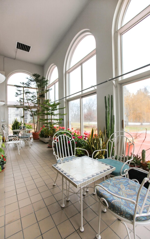 view of sunroom / solarium