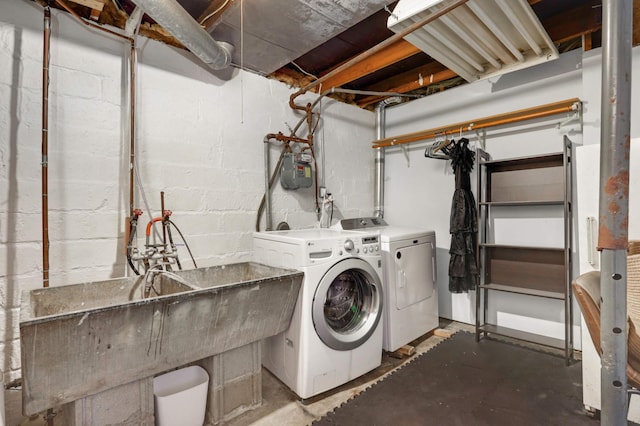 laundry area featuring washing machine and clothes dryer