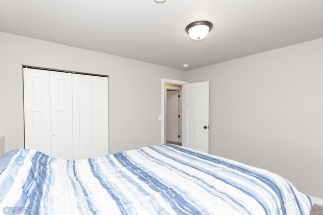 bedroom with a closet