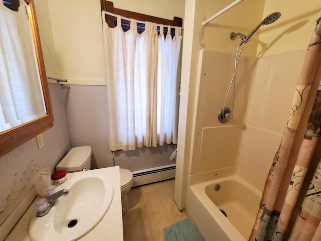 full bathroom featuring sink, shower / bathtub combination with curtain, baseboard heating, plenty of natural light, and toilet