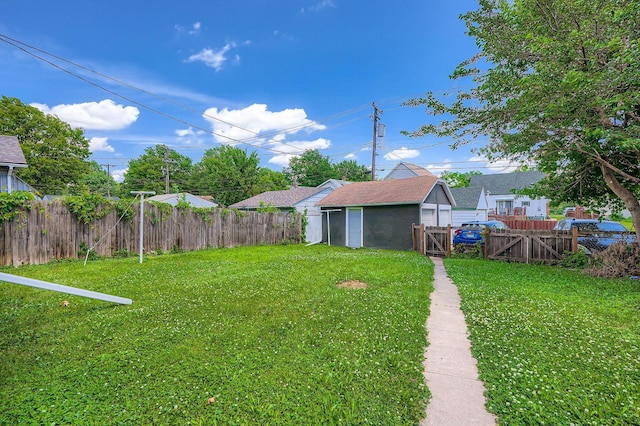 2810 Penn Ave N, Minneapolis, MN 55411 - fenced backyard with a gate