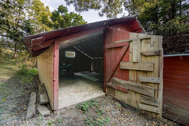 view of outdoor structure