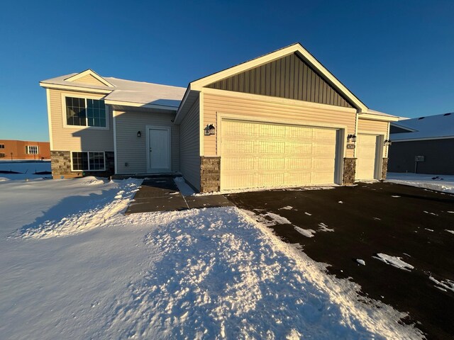 Listing photo 2 for 6744 Granby St, North Branch MN 55056