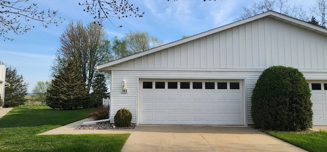 781 26th St NE, Rochester, MN 55906 - view of garage