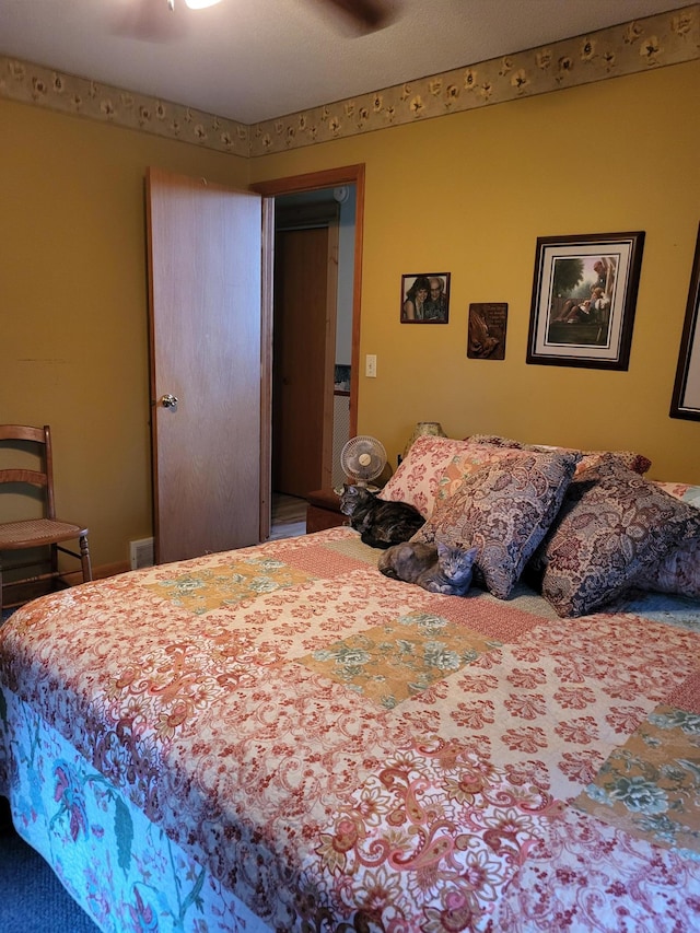 bedroom with ceiling fan