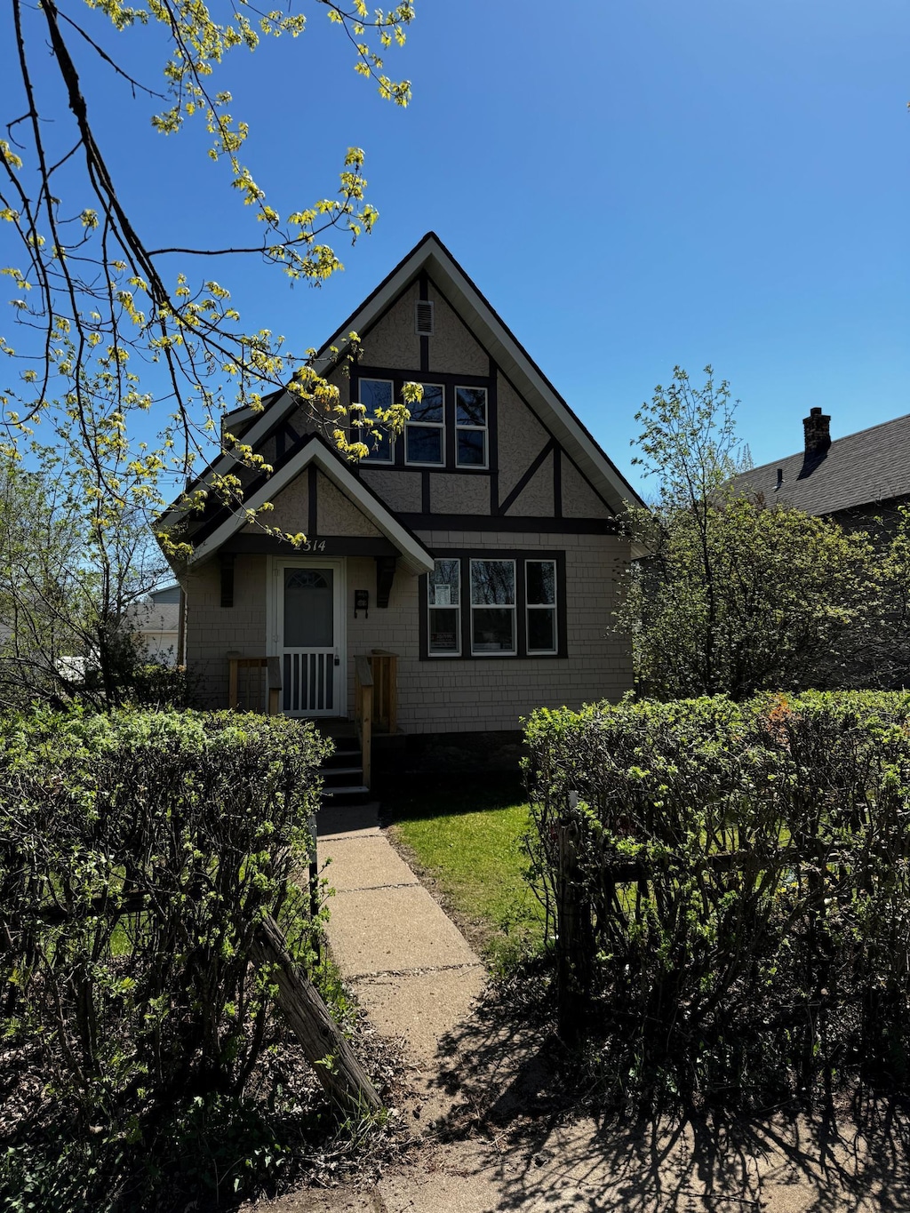 2314 5th Ave W, Hibbing, MN 55746 - view of front of home
