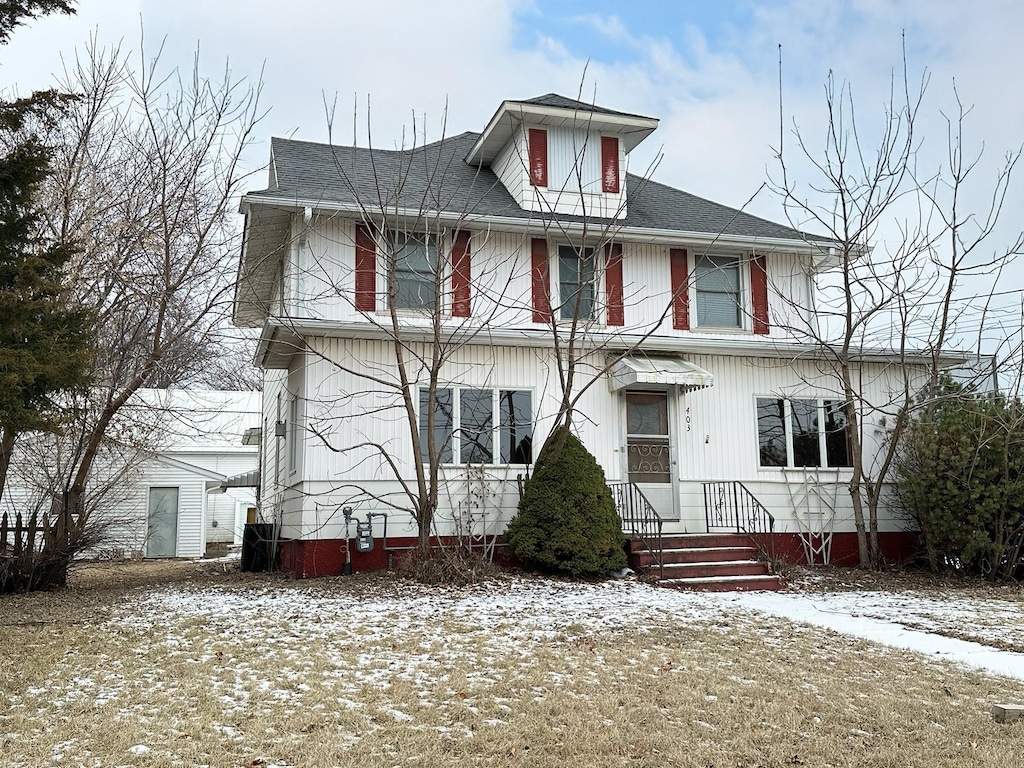 view of front of house