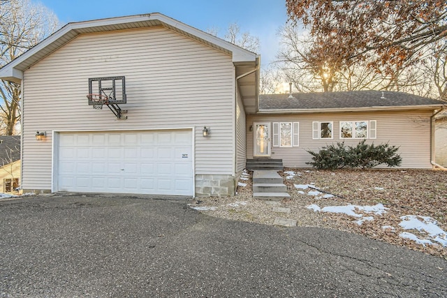 view of front facade with a garage