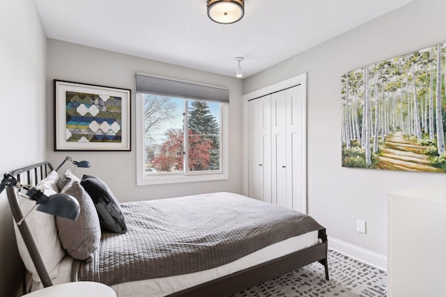 bedroom featuring a closet