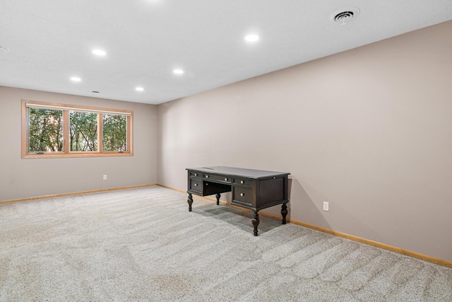 recreation room with visible vents, carpet flooring, recessed lighting, and baseboards