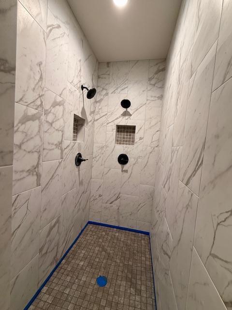 8001 Petunia St, Victoria, MN 55386 - full bath featuring tiled shower