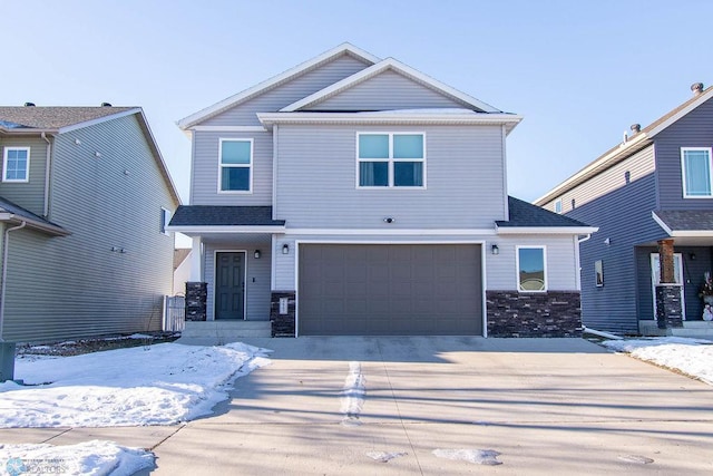 view of front facade featuring a garage