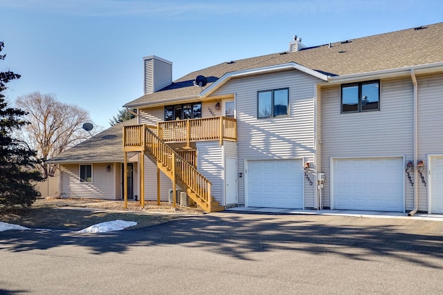 view of front facade with a garage