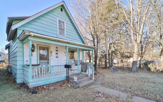 view of front facade featuring a porch