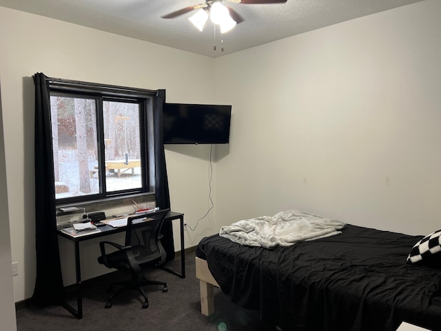 bedroom with carpet flooring and ceiling fan