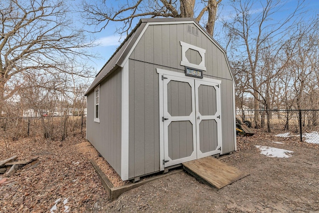 view of outbuilding