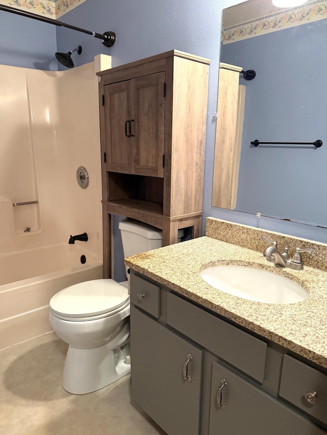 2402 Kenwood Dr SW, Willmar, MN 56201 - full bathroom with vanity and shower / bathtub combination