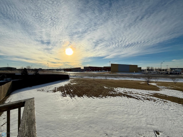 view of yard at dusk