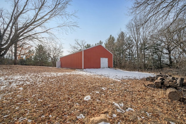 exterior space featuring an outdoor structure