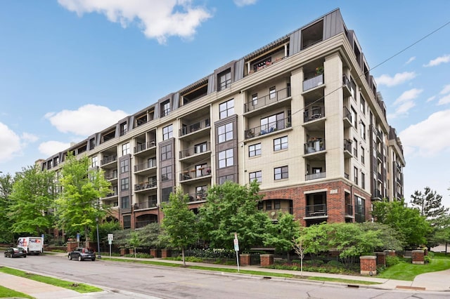317 Groveland Ave Unit 700, Minneapolis, MN 55403 - view of apartment building / complex