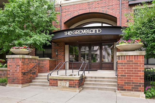317 Groveland Ave Unit 700, Minneapolis, MN 55403 - entrance to property with brick siding and french doors