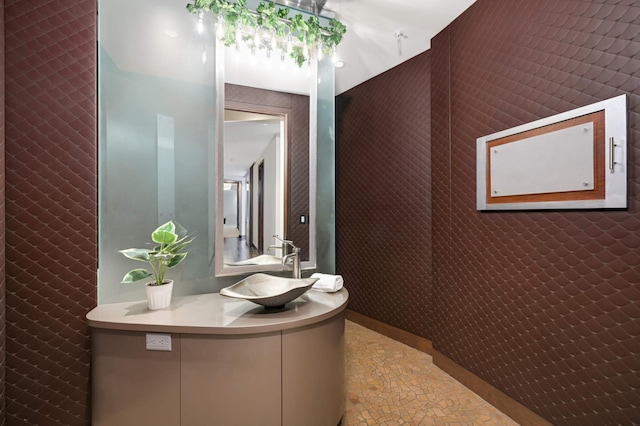 317 Groveland Ave Unit 700, Minneapolis, MN 55403 - bathroom featuring vanity