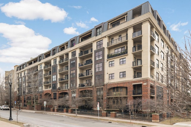 317 Groveland Ave Unit 700, Minneapolis, MN 55403 - view of apartment building / complex