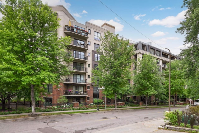 317 Groveland Ave Unit 700, Minneapolis, MN 55403 - view of apartment building / complex