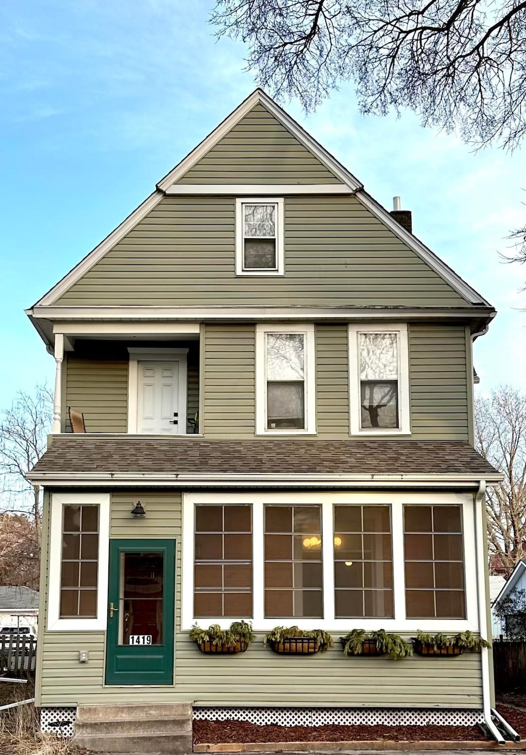 view of front facade