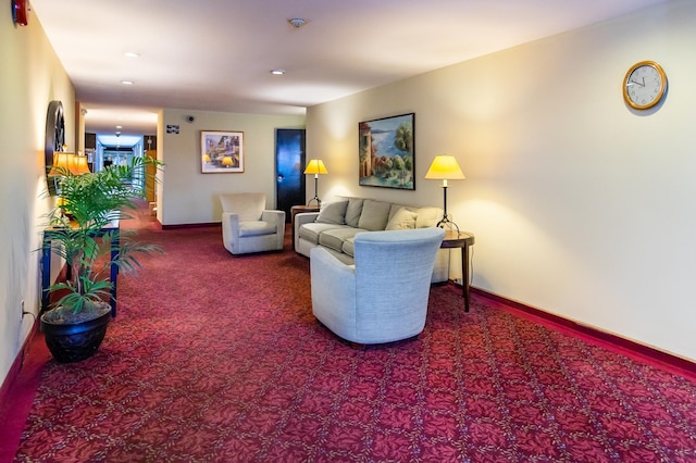 2800 Hamline Ave N Unit 150, Roseville, MN 55113 - carpeted living area featuring baseboards